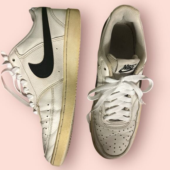 Nike Women's Court Vision Low Sneaker Black/White Size 8.5 USED - Picture 1 of 6